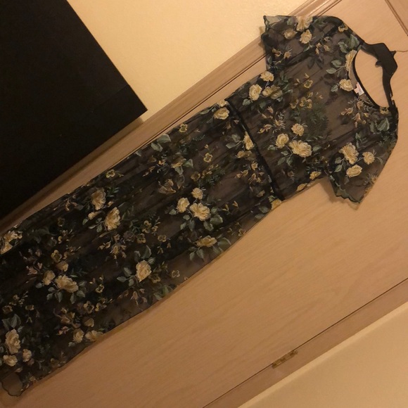 Lularoe - Picture 1 of 3